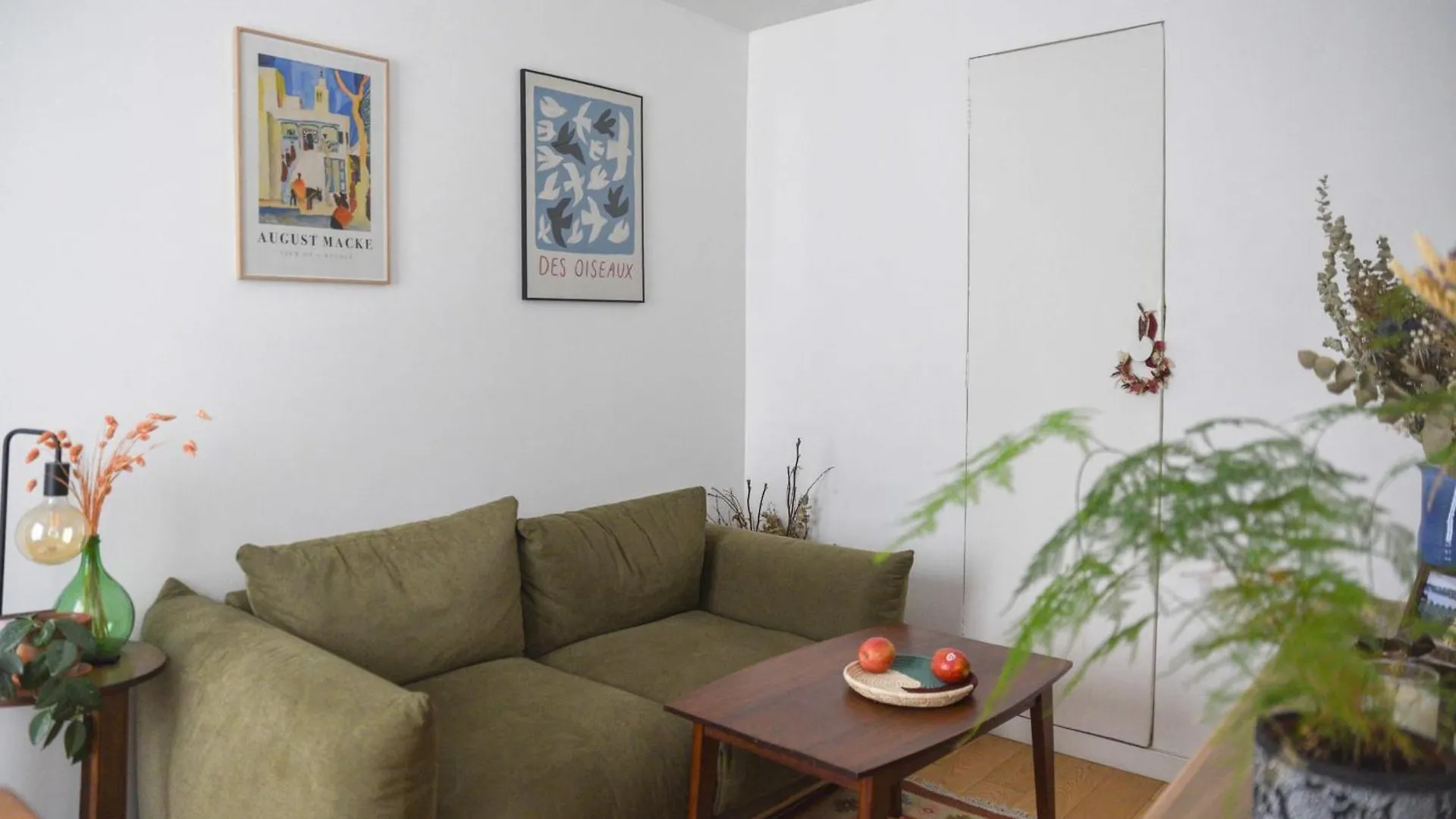 Bright 1 Bedroom Apartment - Near Park Paris