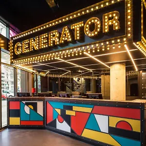 Hostel Generator, Paris